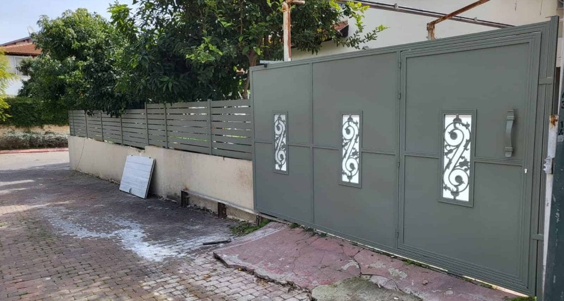 שער חשמלי נגרר